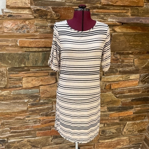 Tart Dresses & Skirts - Tart Stretch Knit Dress (L)